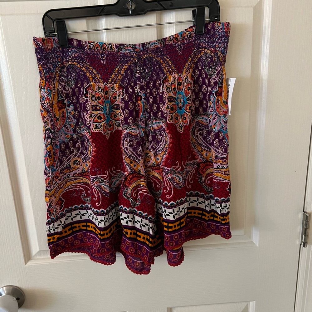 dressbarn Vibrant Paisley A-Line Shorts